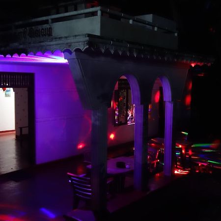 Little White House Otel Trincomalee Dış mekan fotoğraf