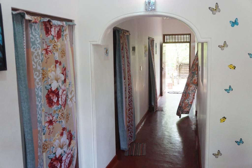 Little White House Otel Trincomalee Dış mekan fotoğraf