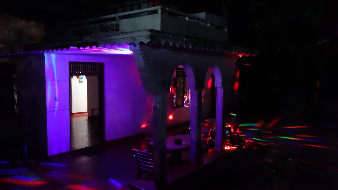 Little White House Otel Trincomalee Dış mekan fotoğraf